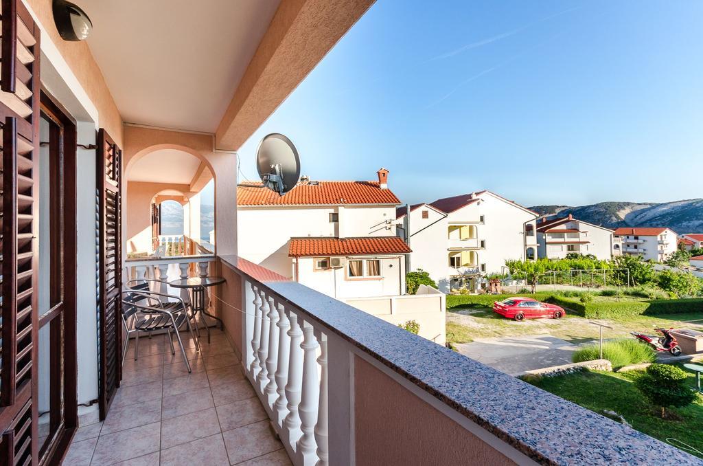Apartments Dragan Lopar Exterior photo